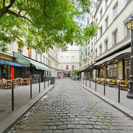 Familial 2 Bedroom Flat In The Center Of Paris