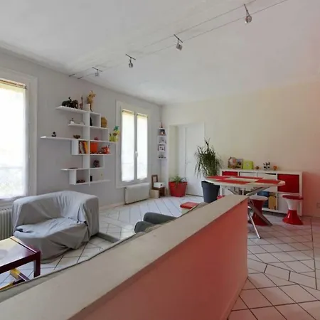 Familial 2 Bedroom Flat In The Center Of